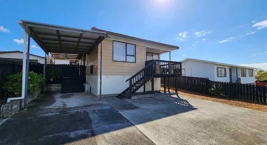  at 2/8 Silver Creek Road , Weymouth, Manukau City, Auckland