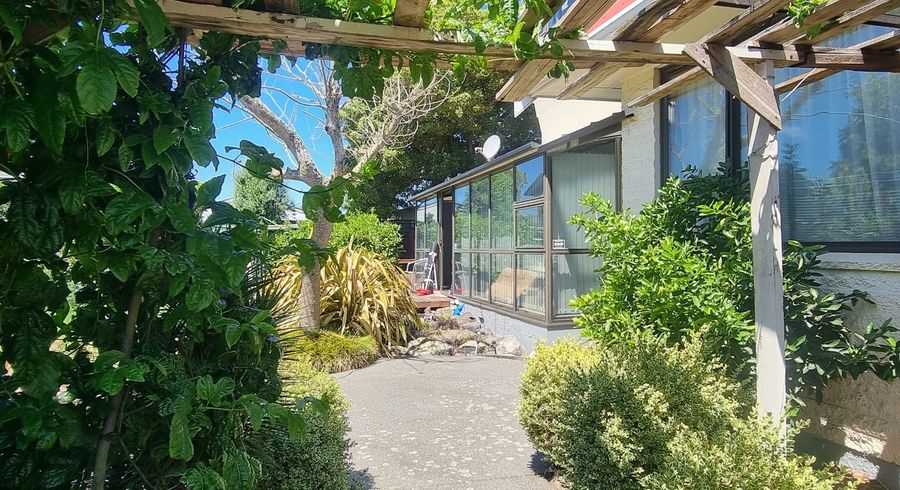  at 22 Chedworth Ave, Bishopdale, Christchurch City, Canterbury