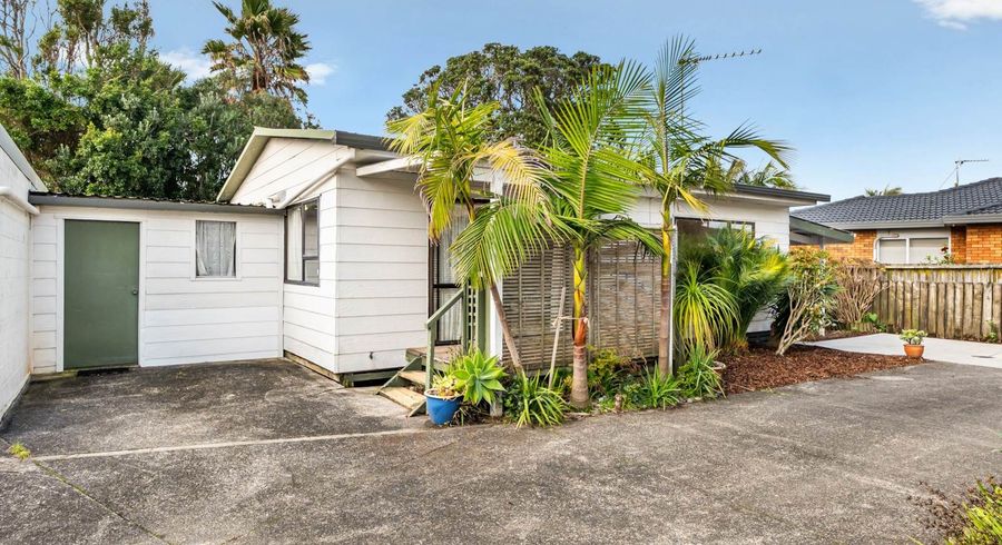  at 2/35 Alice Avenue, Orewa, Rodney, Auckland