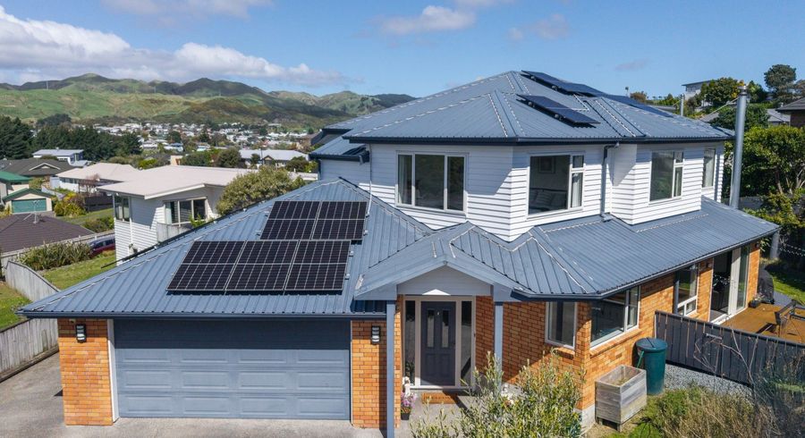  at 8 Kaweka Close, Aotea, Porirua, Wellington