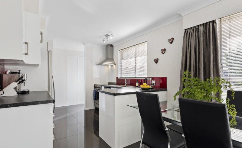  at 6 Humphries Place, Awapuni, Palmerston North