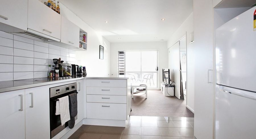  at E6/60 Masons Road, Oteha, North Shore City, Auckland