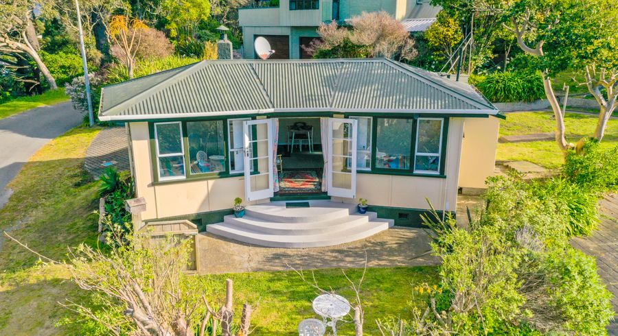  at 9 The Crescent, Raumati South, Paraparaumu