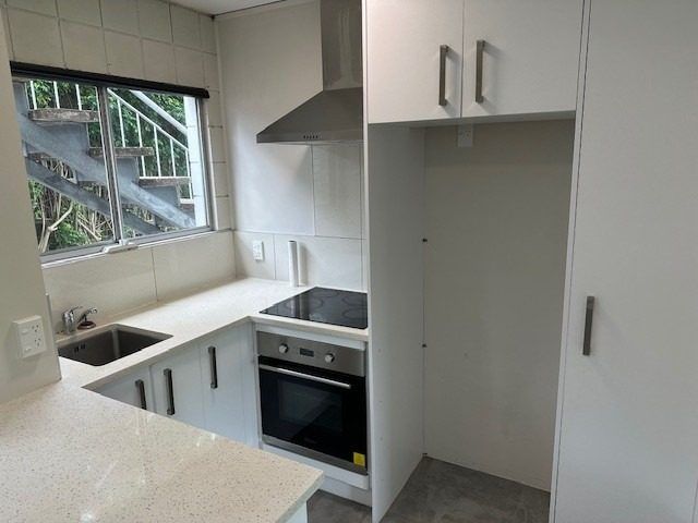  at 2/17 Woodbine Avenue, Greenlane, Auckland City, Auckland