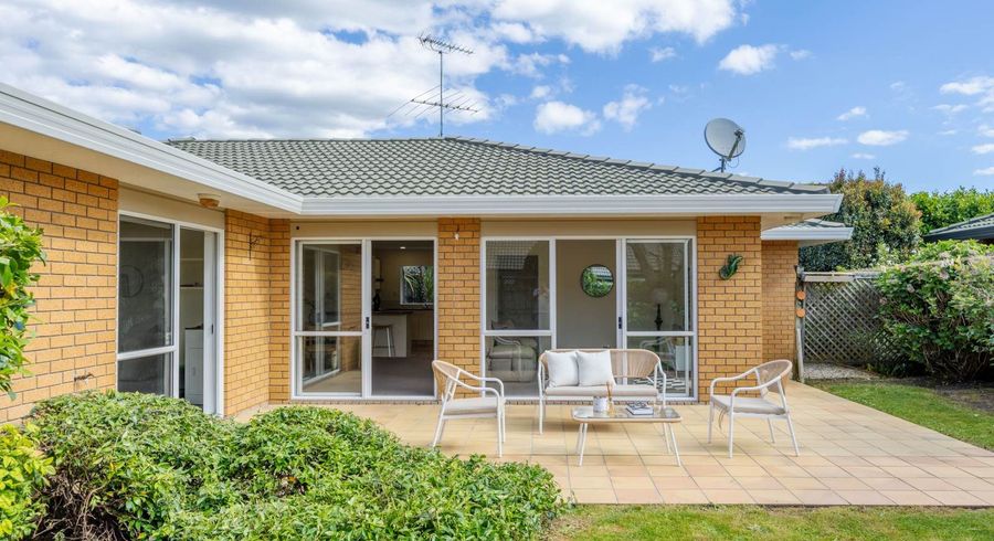  at 37 Princeton Parade, Albany, North Shore City, Auckland