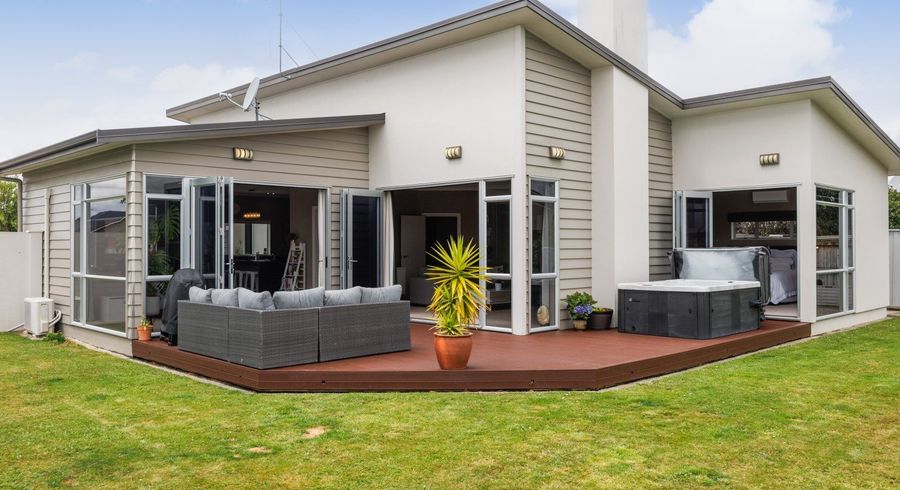  at 5 Manhattan Court, Kelvin Grove, Palmerston North