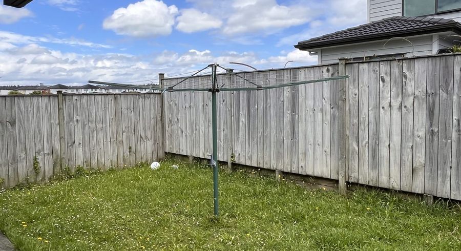  at granny flat/6 Hinoki Way, Flat Bush, Manukau City, Auckland