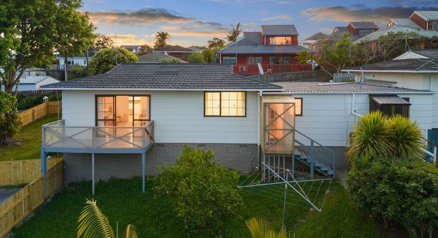  at 5 Denarius Lane, Glendene, Waitakere City, Auckland