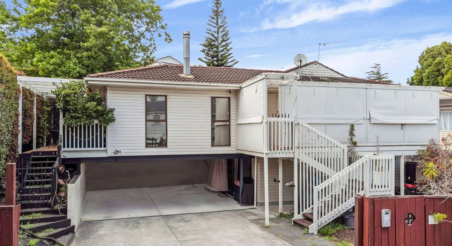  at 18 Opal Avenue( with Rumpus), Pakuranga, Manukau City, Auckland