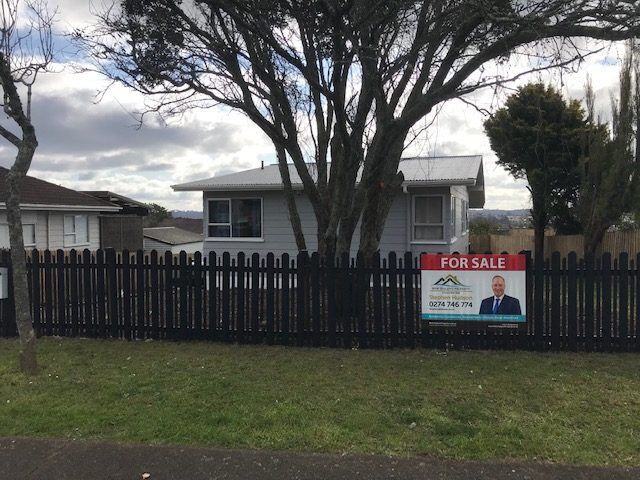  at 7 Devonshire Road, Unsworth Heights, Auckland