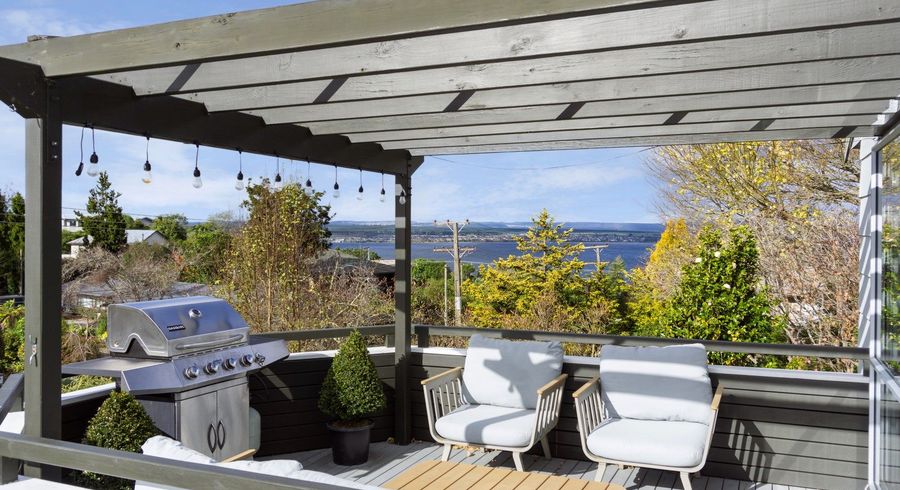  at 742 Acacia Bay RD, Acacia Bay, Taupo