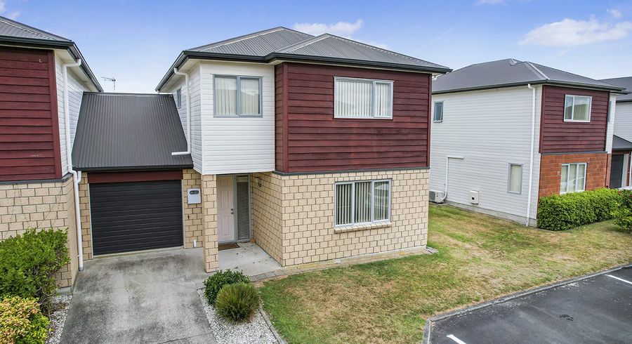  at 43 Gordon Davies Lane, Huntington, Hamilton