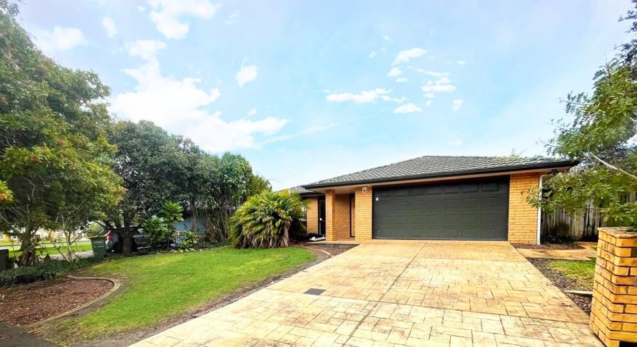  at 4 Courtvale Place, Flat Bush, Manukau City, Auckland