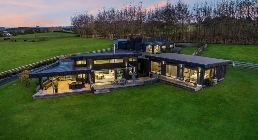  at 10 Meadowbrook Place, Buckland, Pukekohe