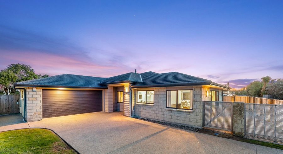  at Cottonwood Close, Paraparaumu Beach, Kapiti Coast, Wellington