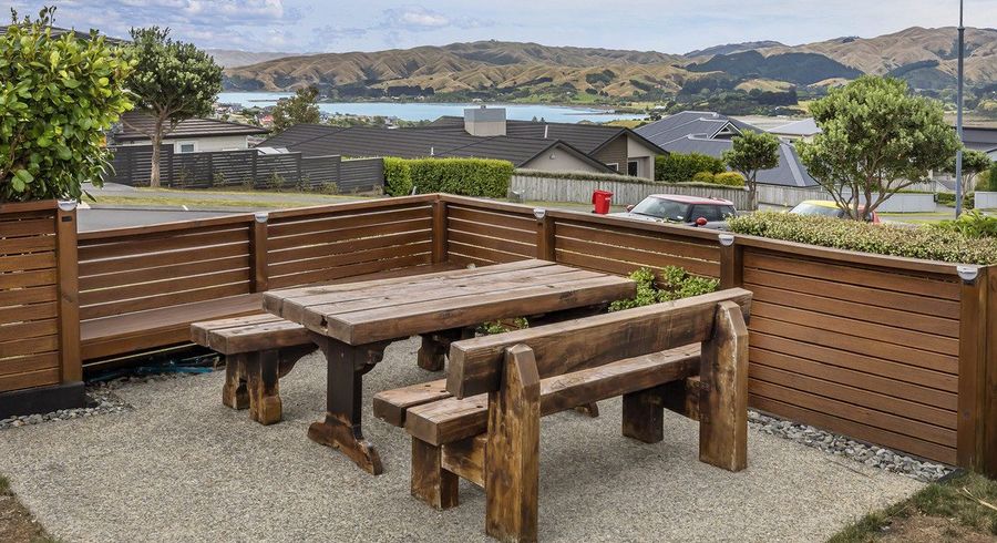 at 152 Endeavour Drive, Whitby, Porirua