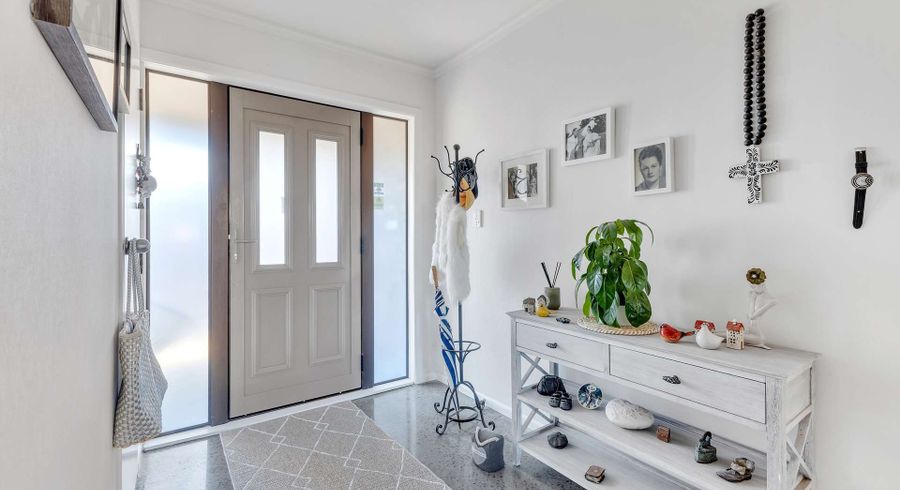  at 2/502 Devon Street East, Strandon, New Plymouth, Taranaki