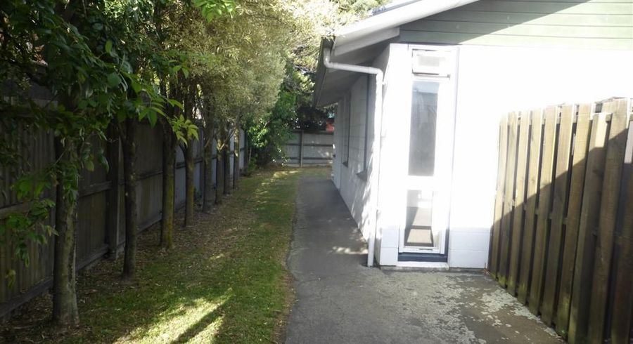  at 1/11 Maidstone Road, Ilam, Christchurch