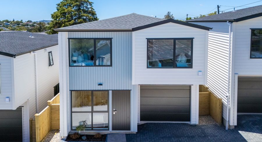  at 21C Barron Drive, Green Bay, Waitakere City, Auckland