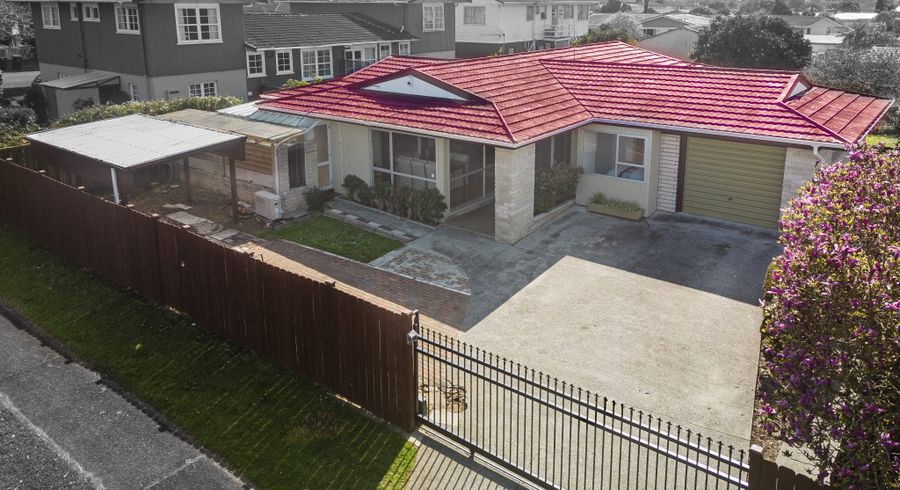  at 4 Liam Place, Half Moon Bay, Auckland