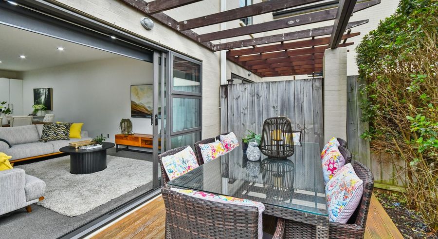  at 27 Popokatea Drive, Takanini, Papakura, Auckland