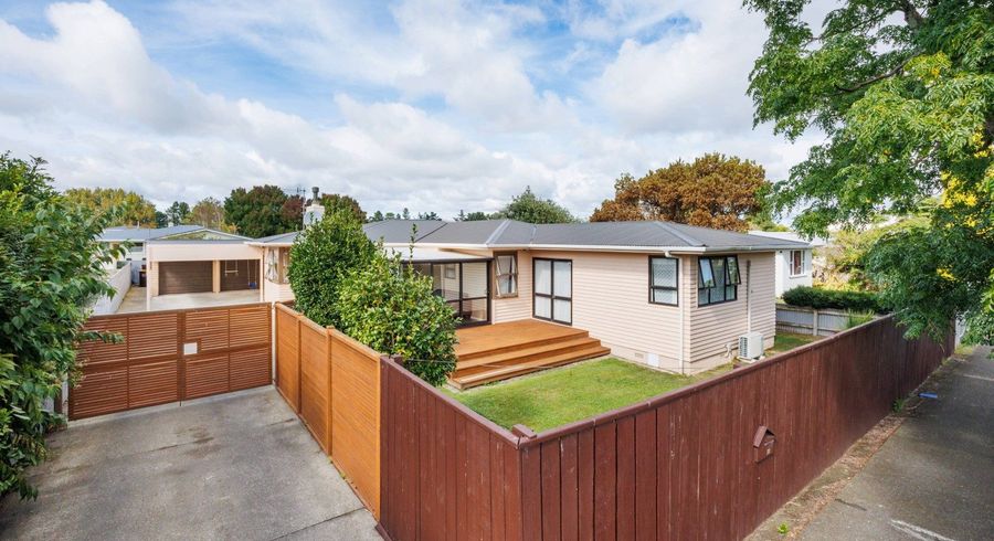  at 18 Park Road, West End, Palmerston North