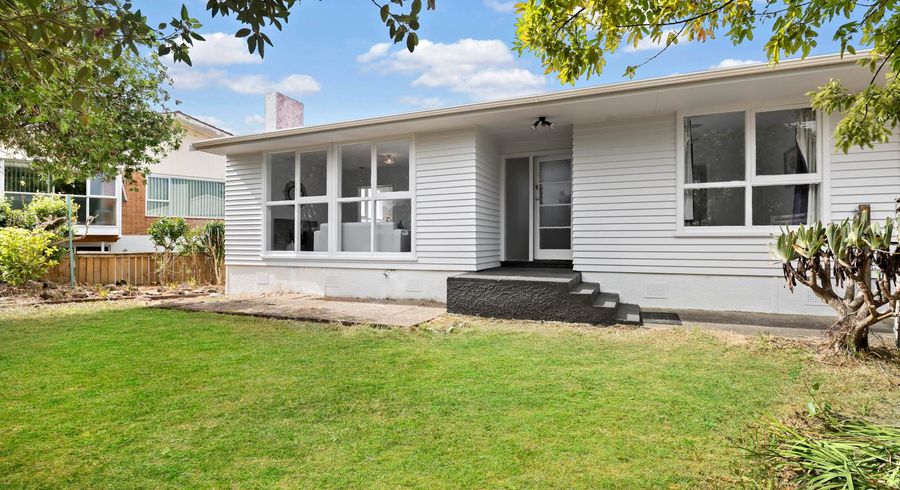  at 10 School Road, Te Atatu South, Auckland