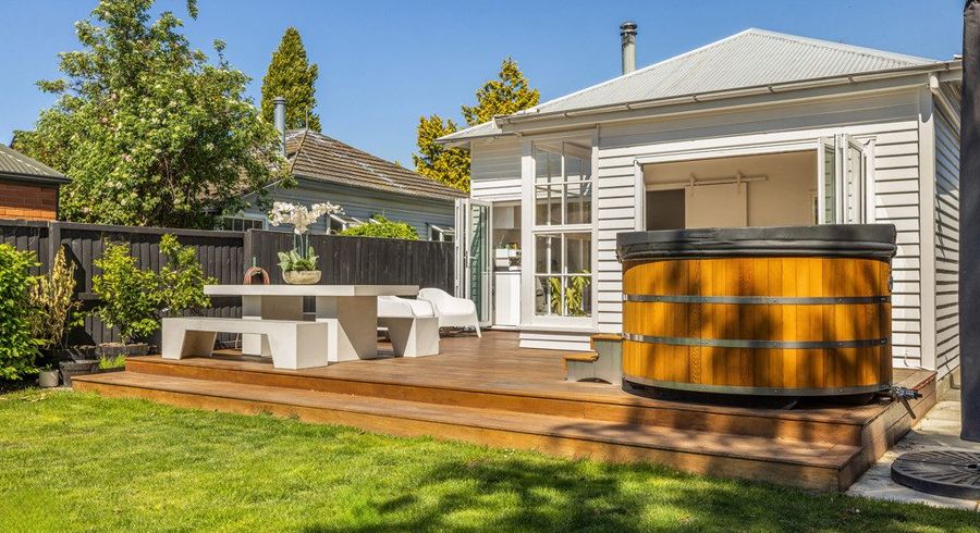  at 5 Aikmans Road, Merivale, Christchurch City, Canterbury