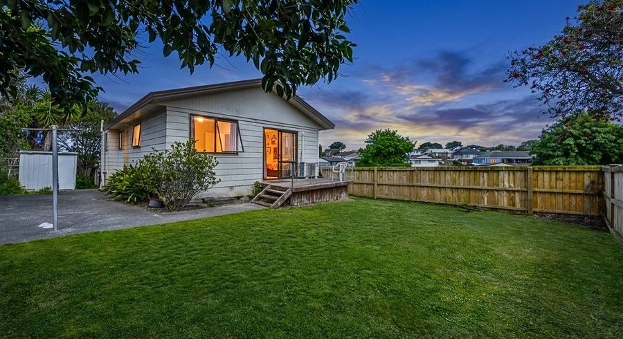  at 1/27 Silver Creek Road, Clendon Park, Manukau City, Auckland