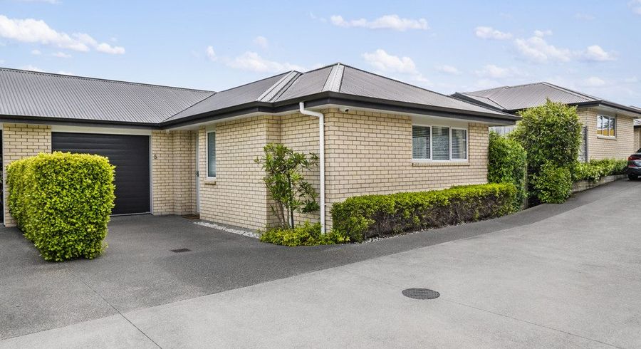  at 5 Howden Lane, Golflands, Manukau City, Auckland