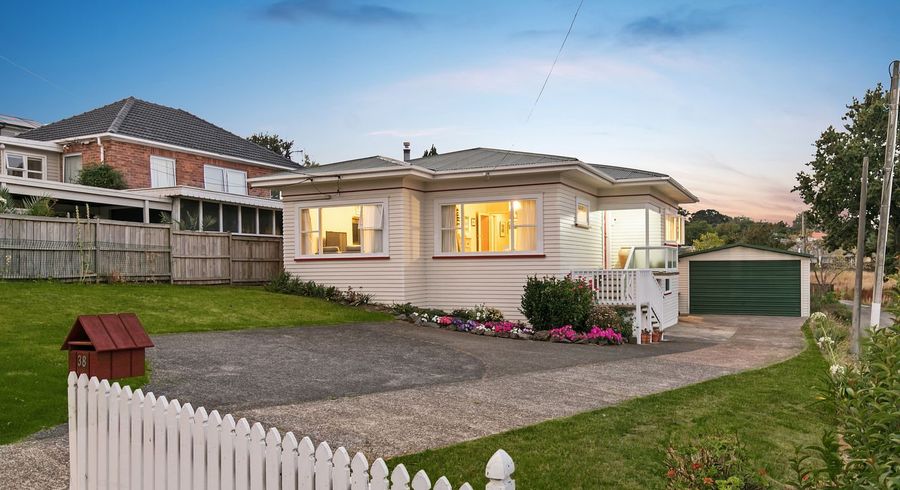  at 38 Abbotts Way, Remuera, Auckland