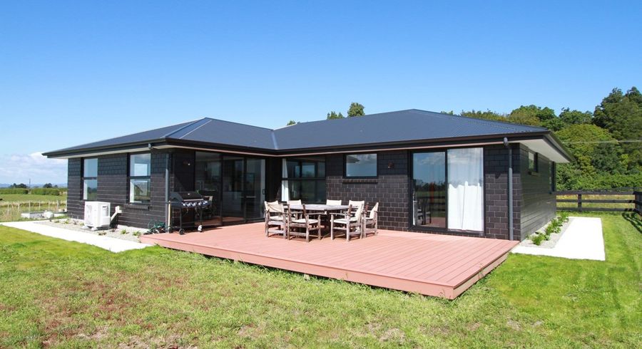  at 124 Johns Road, Tariki, Stratford