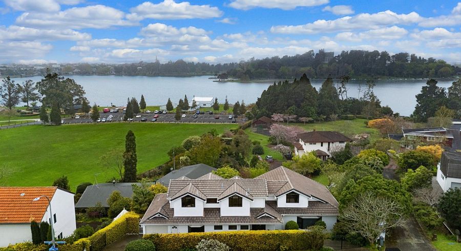  at 150 Lake Crescent, Hamilton Lake, Hamilton, Waikato
