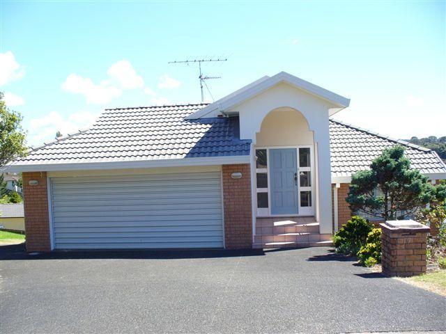  at 17 McFetridge Place, Hillcrest, North Shore City, Auckland