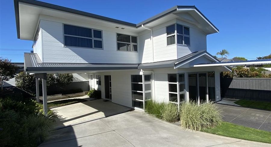  at 6 Muripara Ave, Point Chevalier, Auckland City, Auckland