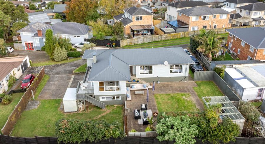  at 1/32 Botany Road, Howick, Manukau City, Auckland