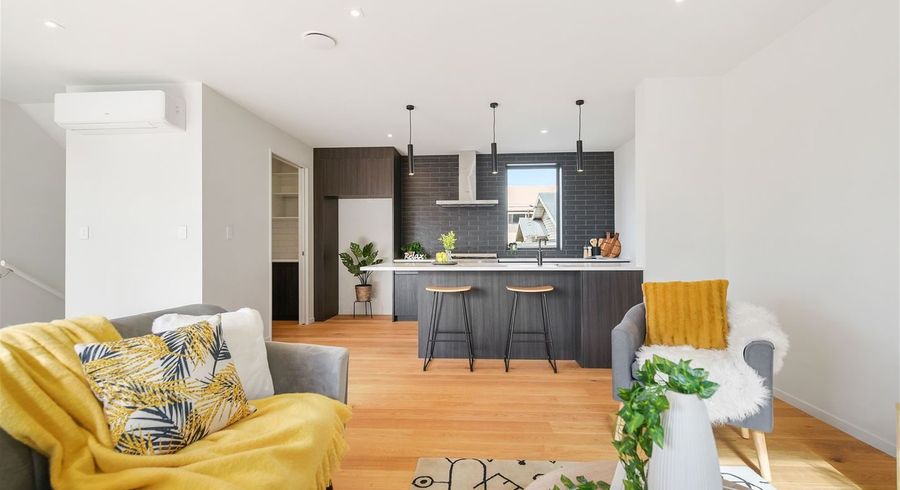  at 2/2 Manning Street, Hamilton Central, Hamilton