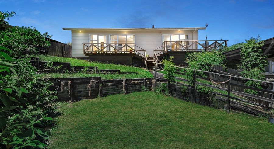  at 4/25 Edgware Road, West Harbour, Waitakere City, Auckland