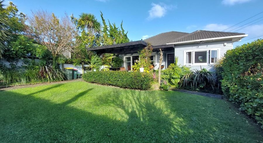  at 334A West Coast Road, Glen Eden, Auckland