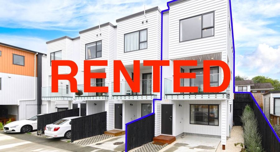  at 7/35 Hogans Road, Glenfield, Auckland