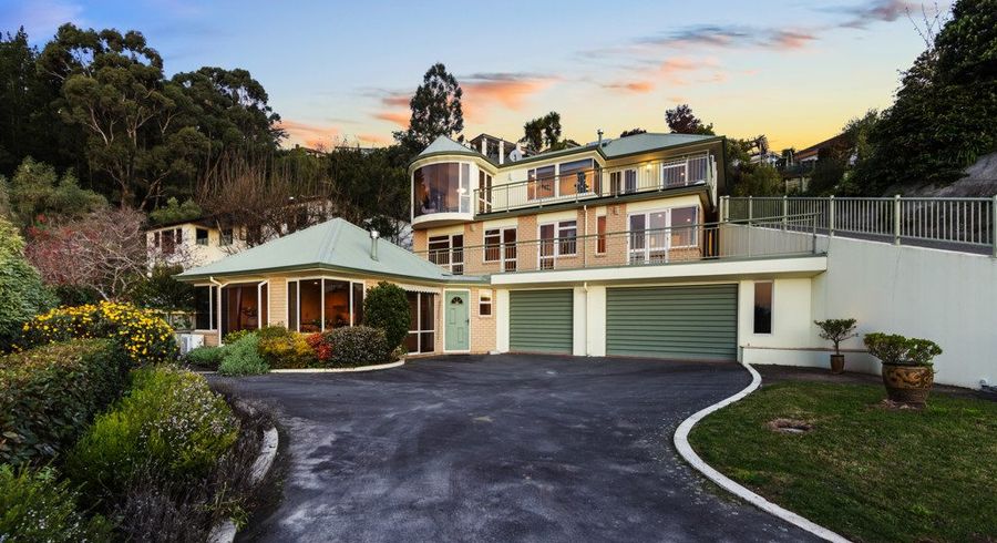  at 4 Kimbolton Lane, Huntsbury, Christchurch