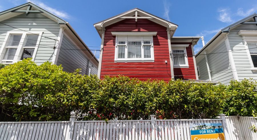  at 10/A Upstairs Burnell Avenue, Thorndon, Wellington, Wellington