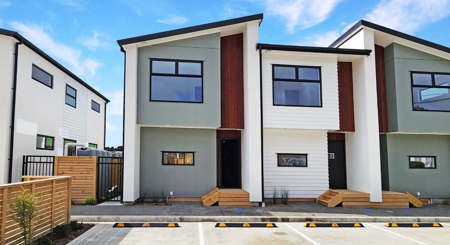  at 10 Reading Street, Wainuiomata, Lower Hutt, Wellington