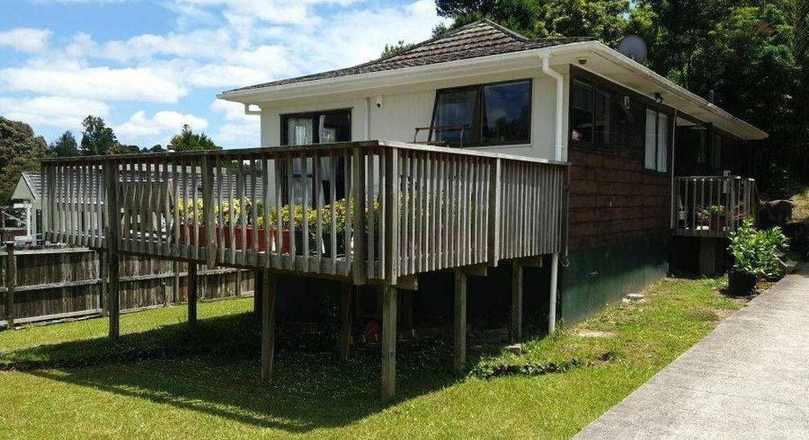  at 6 Garner Place, Glenfield, Auckland