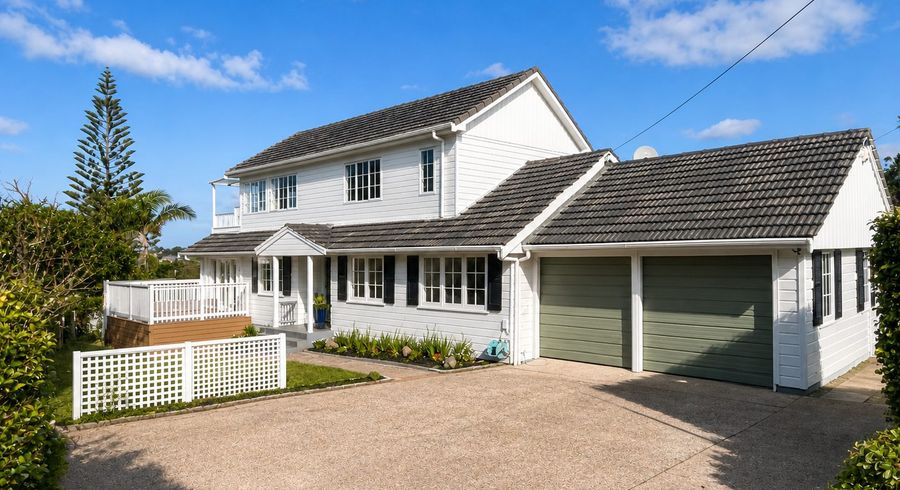  at 355 East Coast Road, Mairangi Bay, North Shore City, Auckland