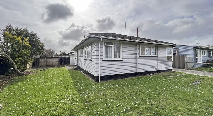  at 2 Salford Place, Awapuni, Palmerston North, Manawatu / Whanganui