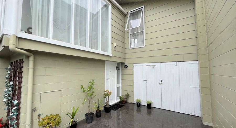  at 2/329 Pakuranga Road, Pakuranga, Manukau City, Auckland