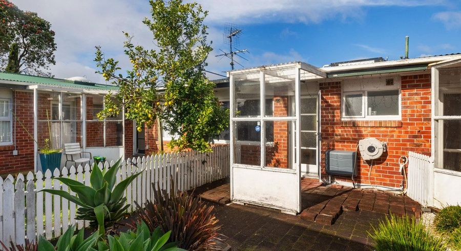  at 3/21 Ruarangi Road, Mount Albert, Auckland