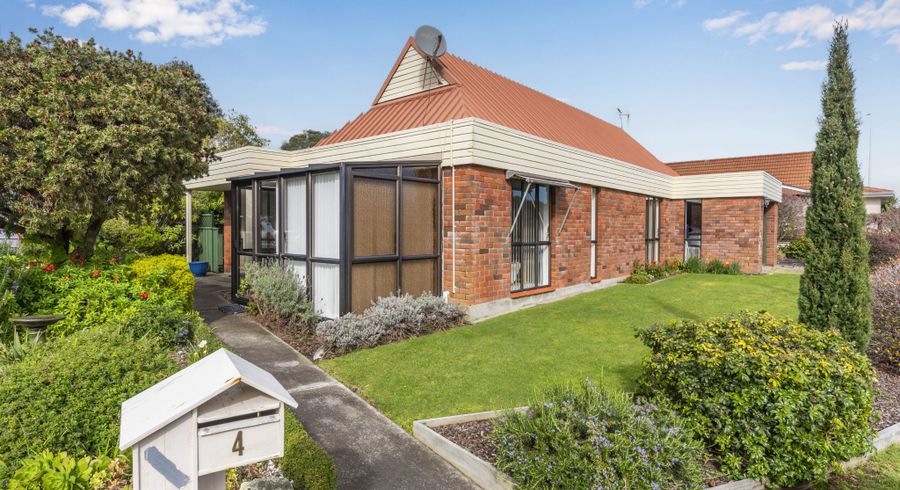  at 4 Tudor Court, Paraparaumu Beach, Paraparaumu