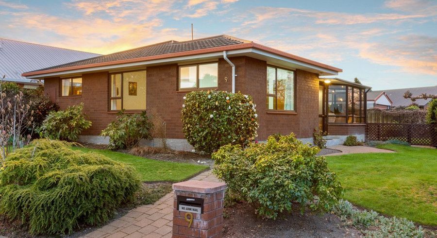  at 9 Lowry Avenue, Redwood, Christchurch City, Canterbury